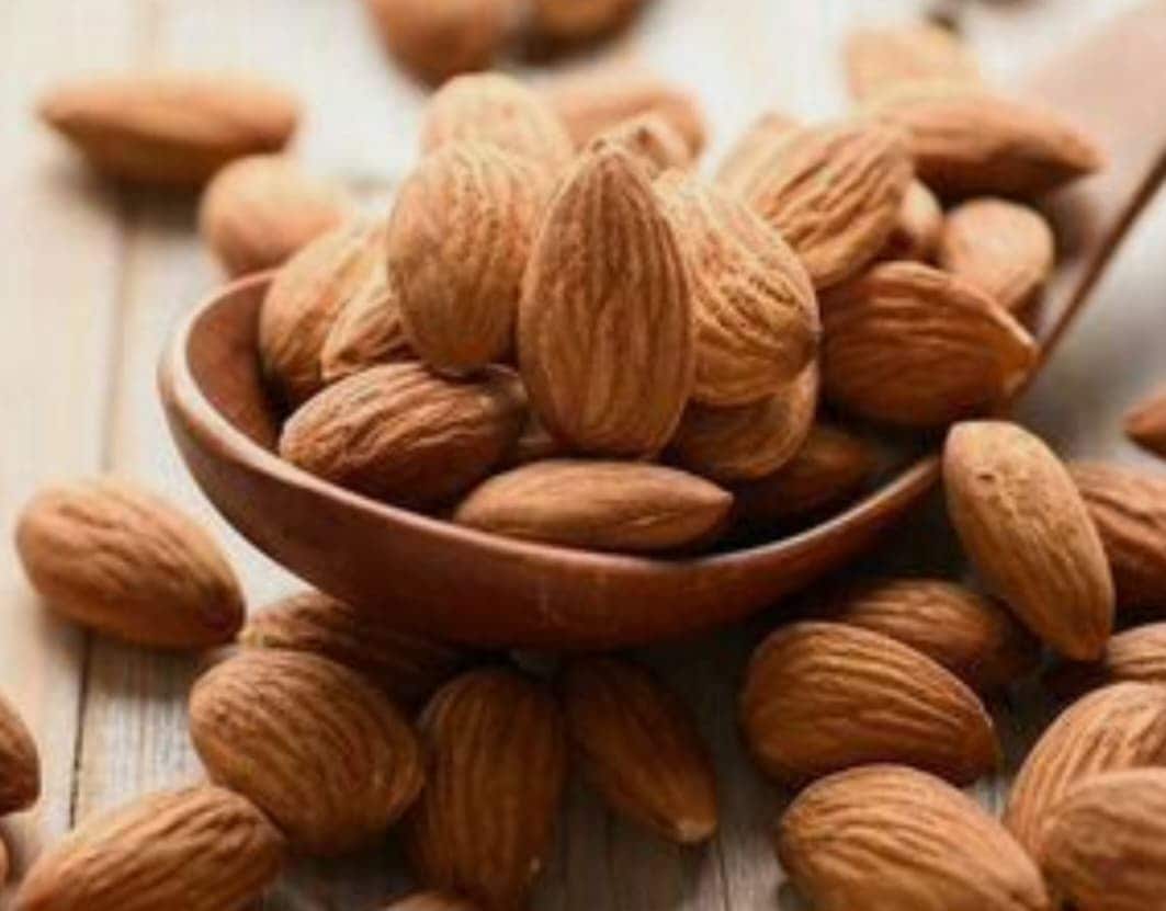 خرید بادام سنگی عمده مرغوب و با کیفیت + فروش استثنایی